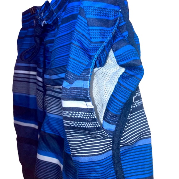 Ocean Pacific 2XL Men’s Swim Shorts Dark Navy/Bright Blue Velcro Drawstring - Picture 4 of 15